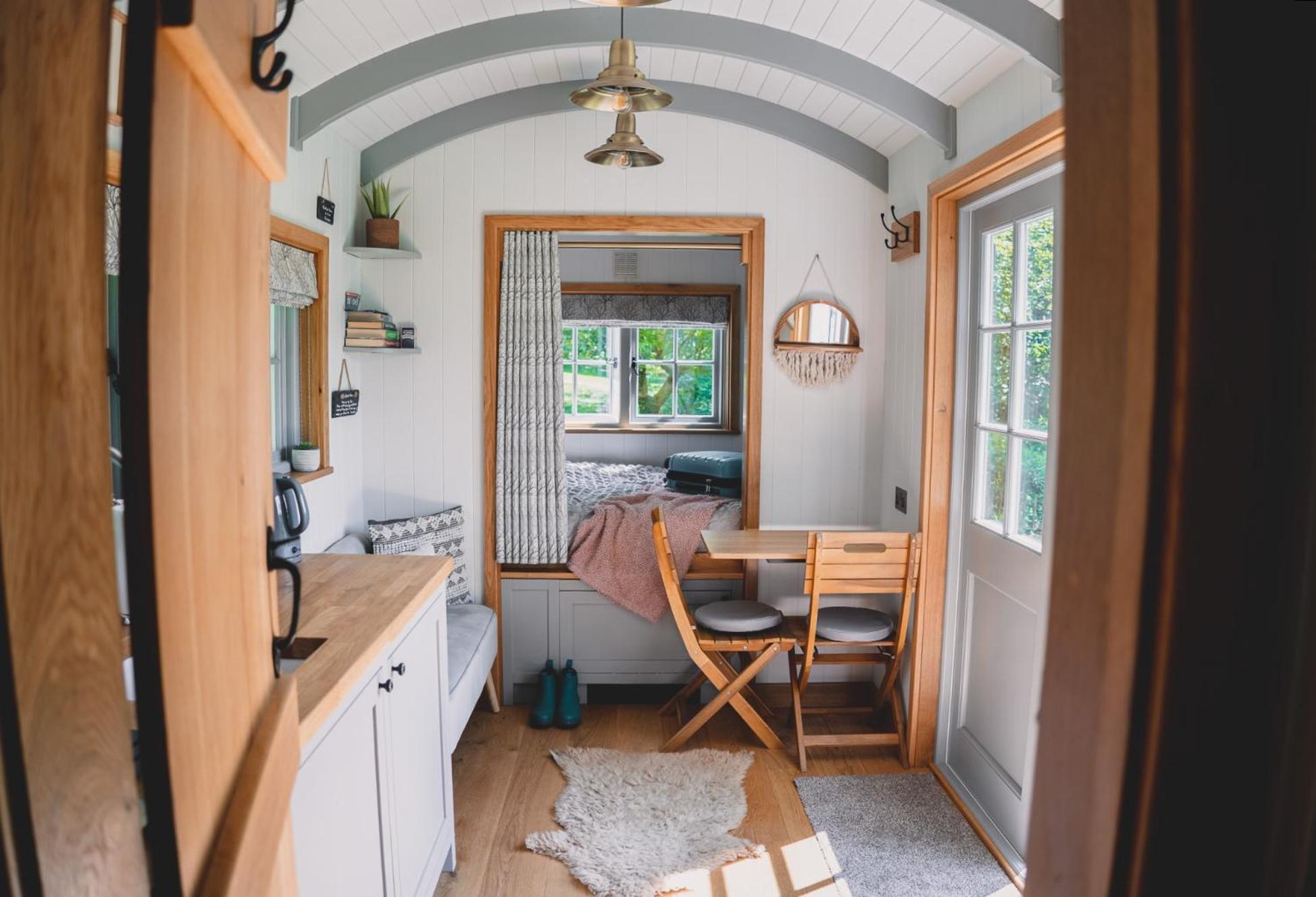 Somerset Shepherds Huts Otel Winsham Dış mekan fotoğraf